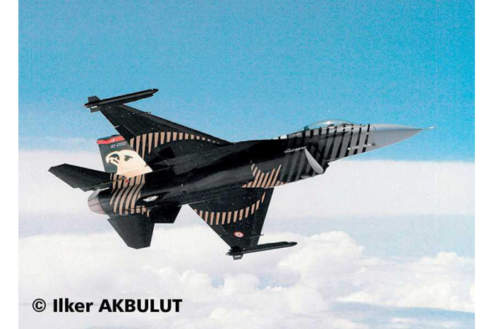 Plastic ModelKit letadlo 04844 - F-16 C "SOLO TÜRK" (1:72)