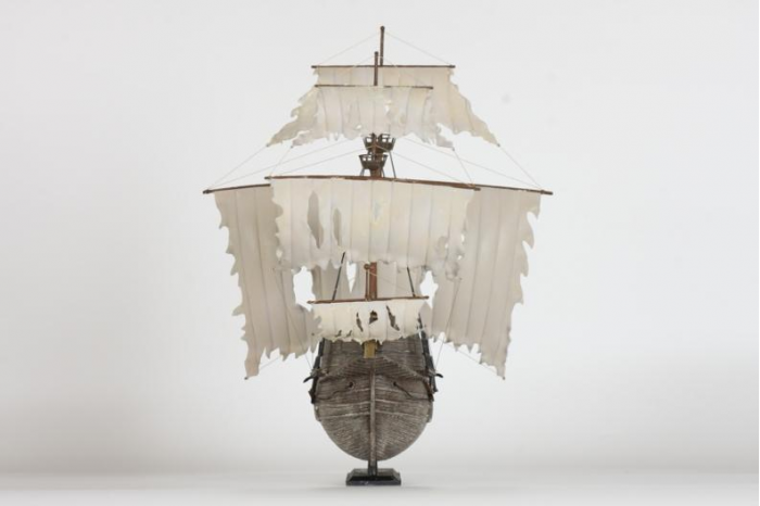 Model Kit loď 9042 - Flying Dutchman (Ghost Ship) (1:100)