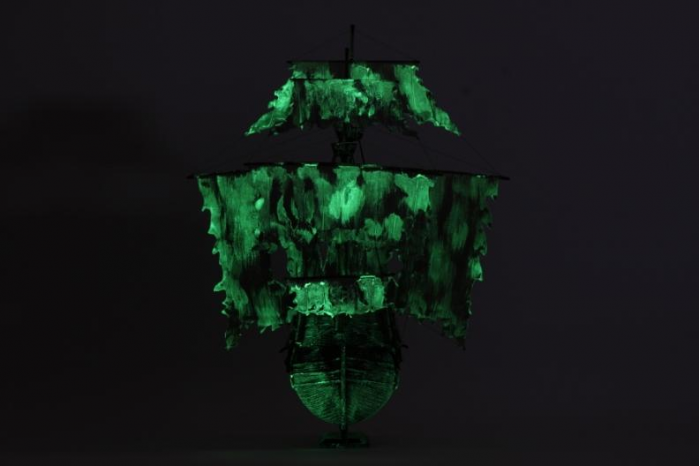 Model Kit loď 9042 - Flying Dutchman (Ghost Ship) (1:100)