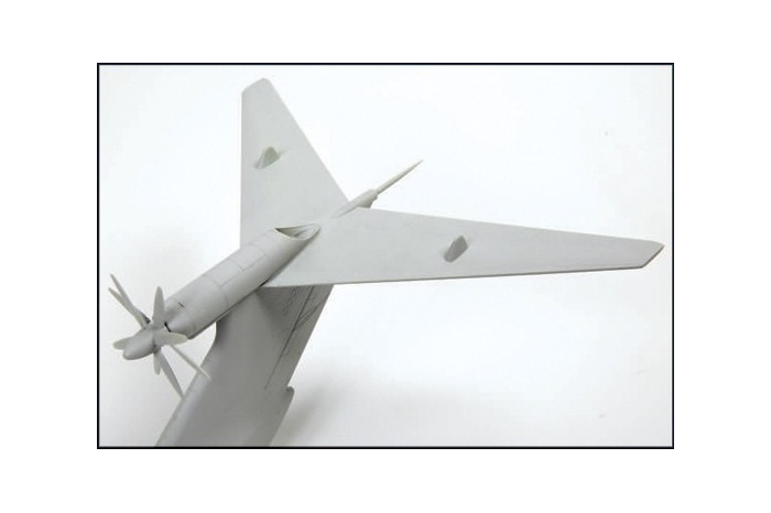 Model Kit ekranoplán Z7016 - Ekranoplan A-90 (1:144)