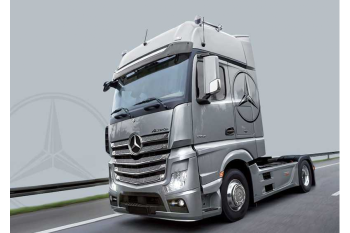 Model Kit truck 3905 - Mercedes Benz Actros MP4 Gigaspace (1:24)