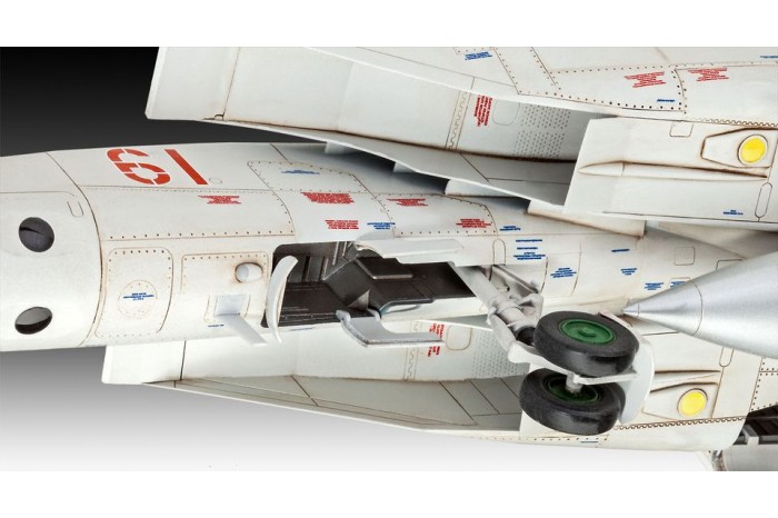 MiG-25 RBT FOXBAT B (1:48) - 03931