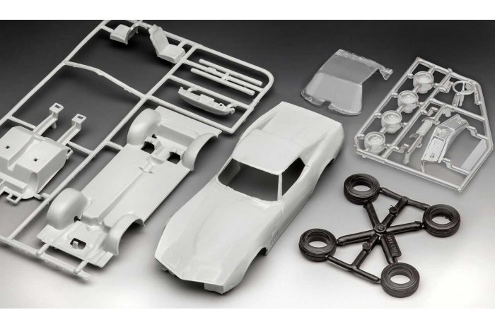Plastic ModelKit auto 07684 - Corvette C3 (1:32)