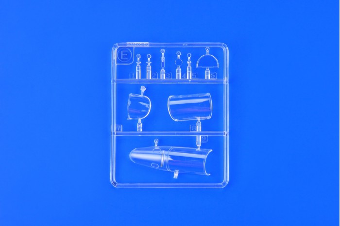 L-29 Delfín (1:48) - 8099