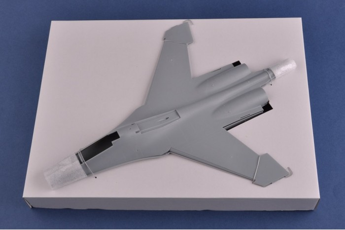Su-27UB Flanker C (1:48) - 81713