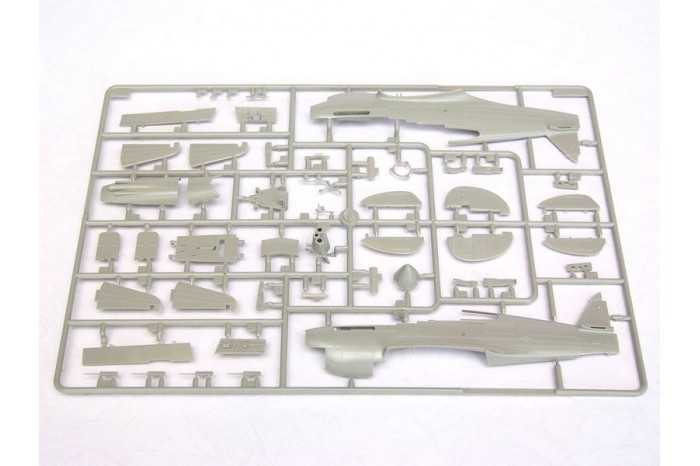 Curtiss P-40B Warhawk (Tomahawk MKIIA) (1:48) - 02807