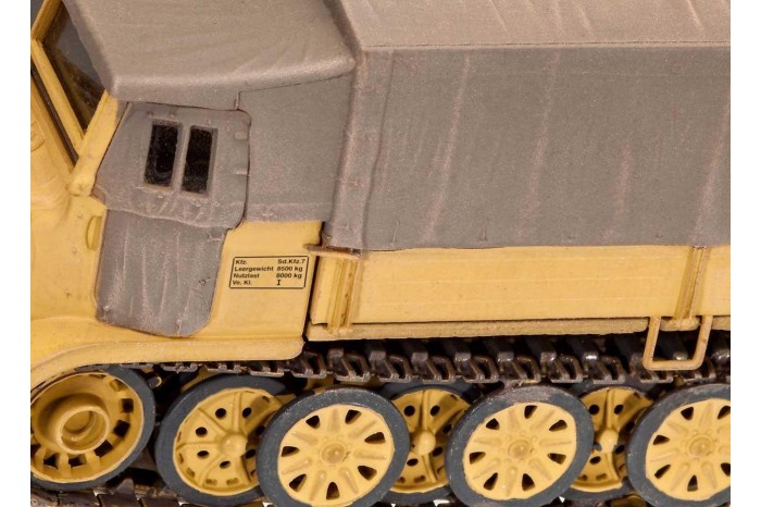 Plastic ModelKit military 03263 - Sd.Kfz. 7 (Late Production) (1:72)