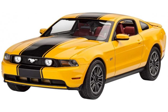 Plastic ModelKit auto 07046 - 2010 Ford Mustang GT (1:25)