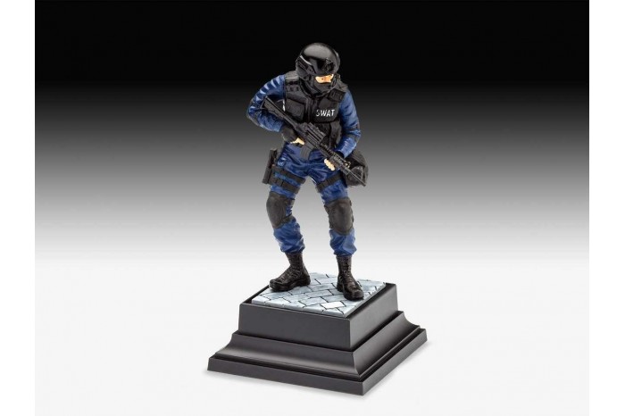 Plastic ModelKit figurka 02805 - SWAT Officer (1:16)