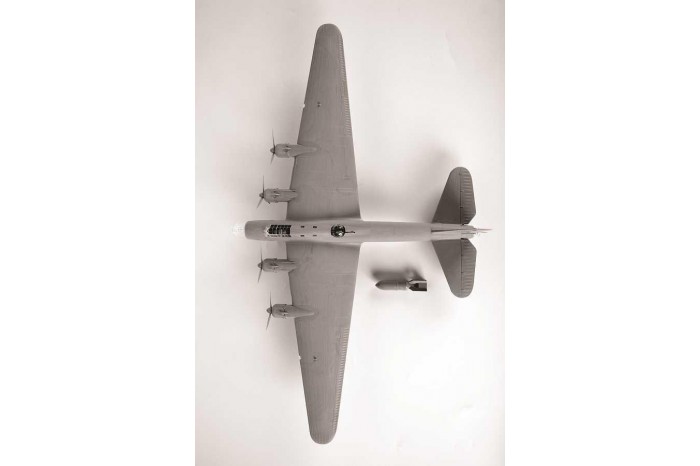 Model Kit letadlo 7291 - Soviet Bomber TB-7 (1:72)