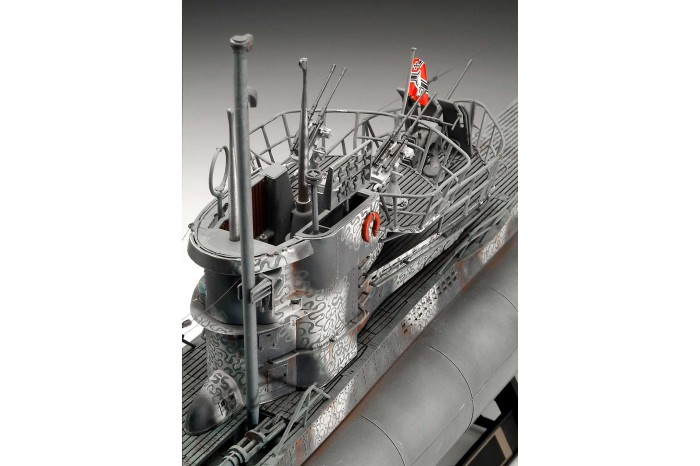 Plastic ModelKit ponorka Limited Edition 05163 - German Submarine Type VII C/41 (Platinum Edition) (1:72)