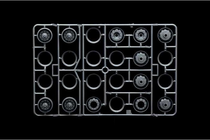 Model Kit truck 3943 - Mercedes-Benz 2238 6x4 (1:24)