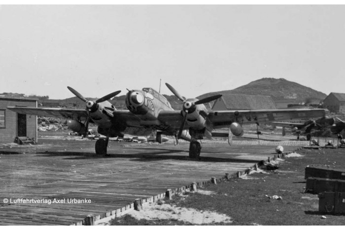 Plastic ModelKit letadlo 04961 - Messerschmitt Bf110 C-2/C-7 (1:32)