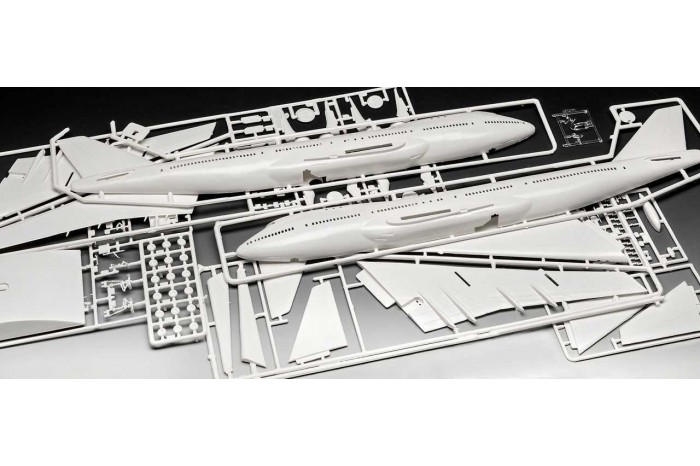 Gift-Set letadlo 05686 - Boeing 747-100, 50th Anniversary (1:144)