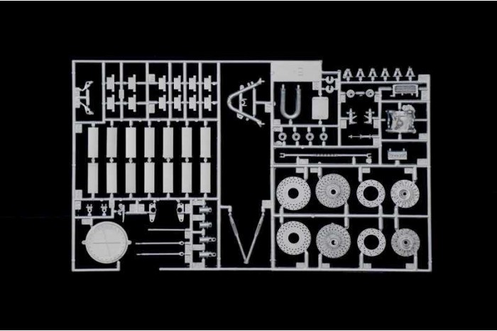Model Kit auto 4707 - RENAULT RE 20 Turbo (1:12)
