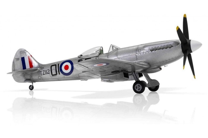 Classic Kit letadlo A05135 - Supermarine Spitfire FR Mk.XIV  (1:48)
