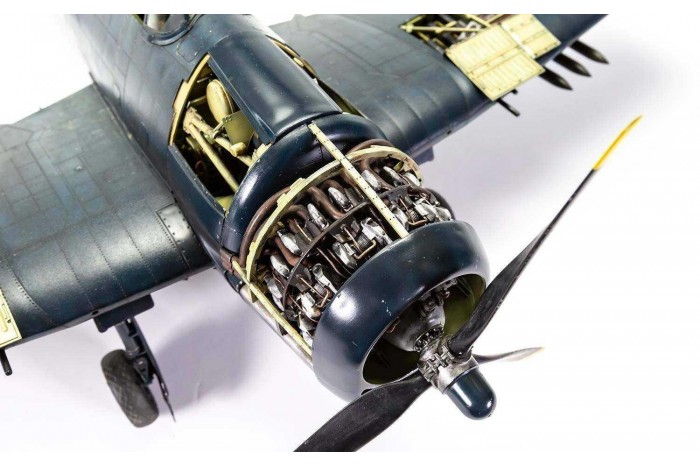 Classic Kit letadlo A19004 - Grumman F6F5 Hellcat (1:24)
