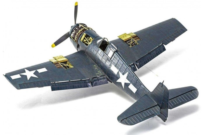 Classic Kit letadlo A19004 - Grumman F6F5 Hellcat (1:24)