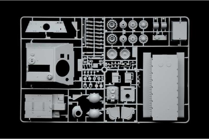 Model Kit military 6573 - 38 cm RW 61 auf STURMMORSER TIGER (1:35)