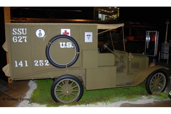 Plastic ModelKit military 03285 - Model T 1917 Ambulance (1:35)