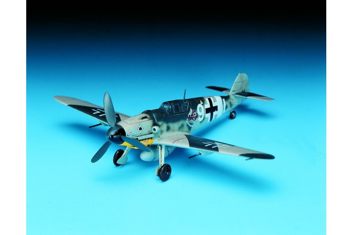 Model Kit letadlo 12467 - MESSERSCHMITT BF109G-6 (1:72)