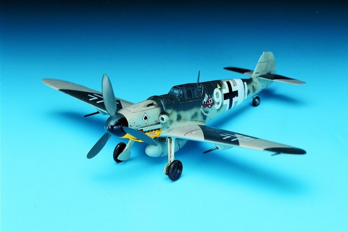 Model Kit letadlo 12467 - MESSERSCHMITT BF109G-6 (1:72)