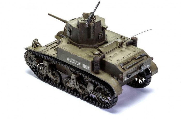 Classic Kit tank A1358 - M3 Stuart, Honey (British Version) (1:35)