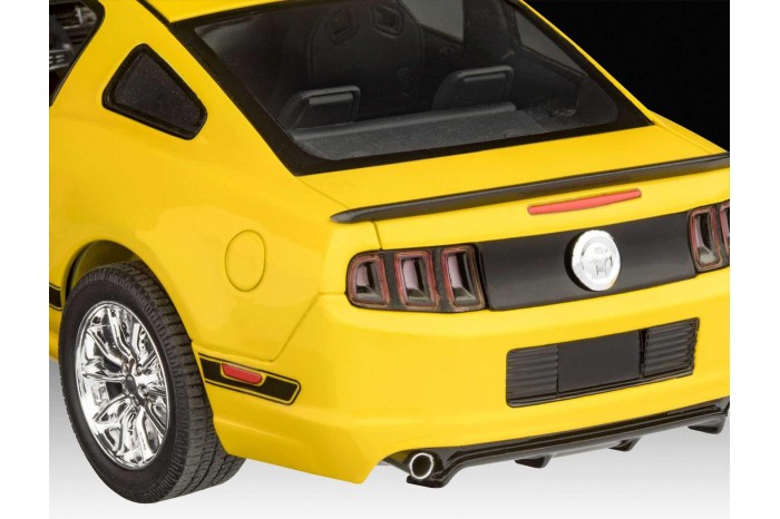 Plastic ModelKit auto 07652 - 2013 Ford Mustang Boss 302 (1:25)
