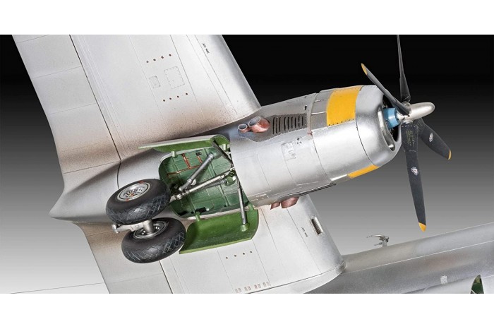 B-29 Super Fortress  (1:48) - 03850