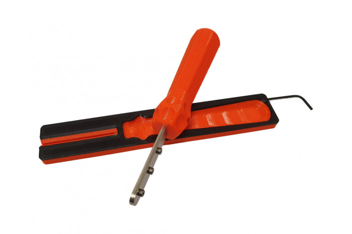 Žiletkova pilka so základňou - 007