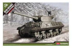 M4A3 (76)W "Battle of Bulge" (1:35) - 13500
