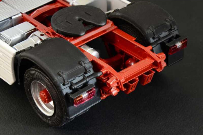 Model Kit truck 3926 - IVECO TURBOSTAR 190.48 SPECIAL (1:24)