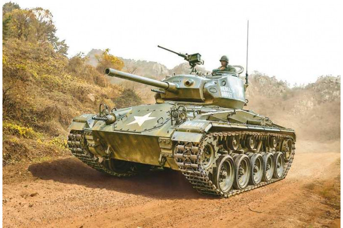 Model Kit tank 6587 - M24 "Chaffee" Korean War (1:35)