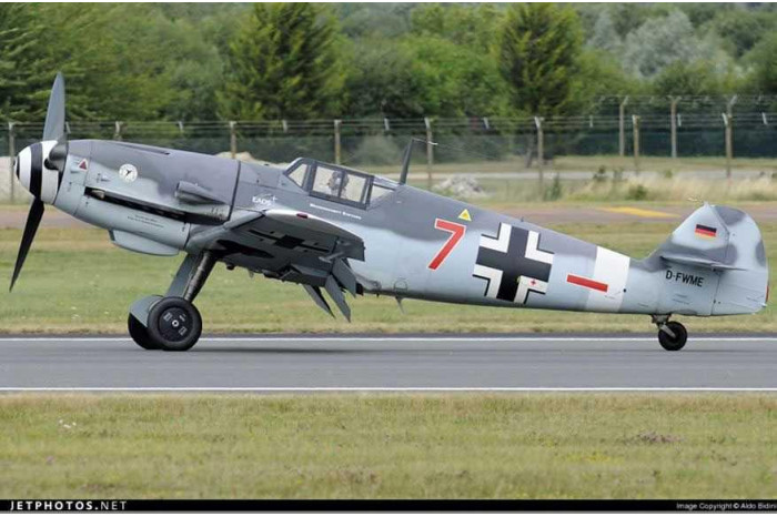 Plastic ModelKit letadlo 03829 - Messerschmitt Bf109G-2/4 (1:32)