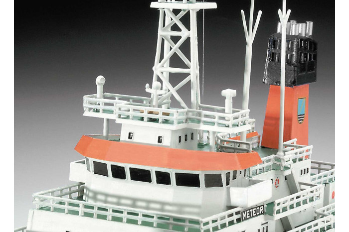 Plastic ModelKit loď 05218 - German Research Vessel Meteor (1:300)