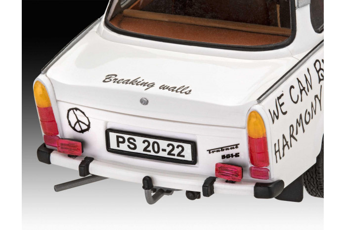 Plastic ModelKit auto 07713 - Trabant 601S "Builder's Choice" (1:24)