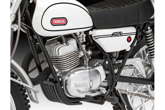 Plastic ModelKit motorka 07941 - Yamaha 250 DT-1 (1:12)
