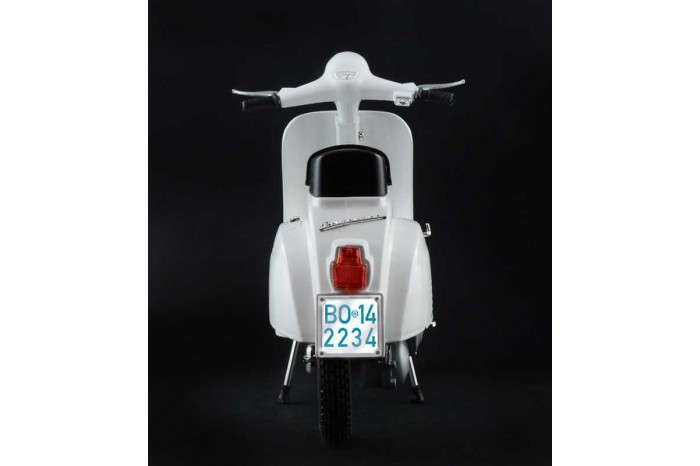 Model Kit motorka 4633 - VESPA 125 PRIMAVERA (1:9)