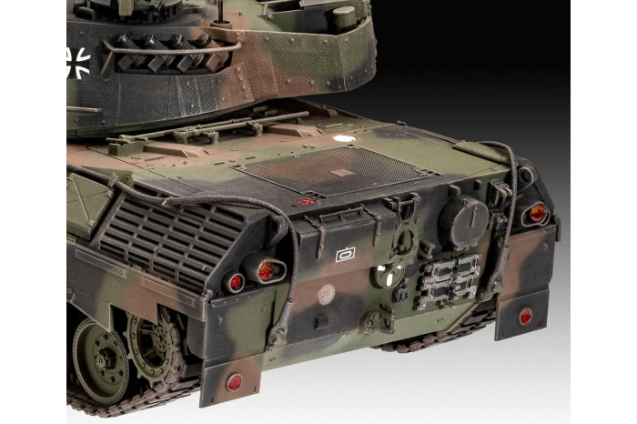 Plastic ModelKit tank 03320 - Leopard 1A5 (1:35)