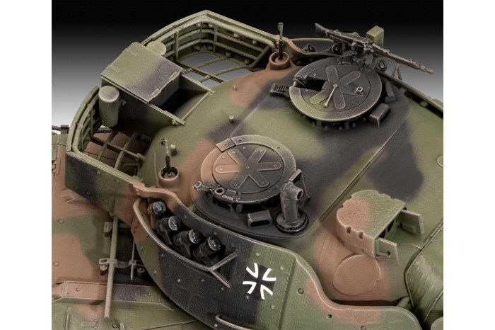 Plastic ModelKit tank 03320 - Leopard 1A5 (1:35)