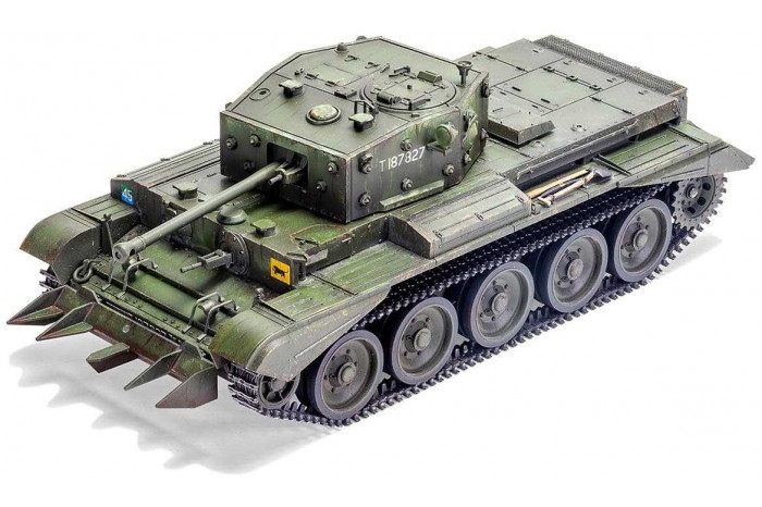 Classic Kit tank A1373 - Cruiser Mk.VIII A27M Cromwell Mk.IV (1:35)