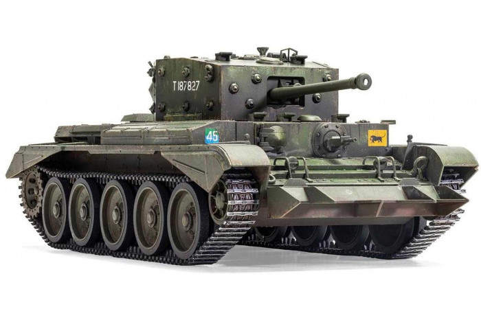 Classic Kit tank A1374 - Cruiser Mk.VIII A27M Cromwell Mk.VI (1:35)