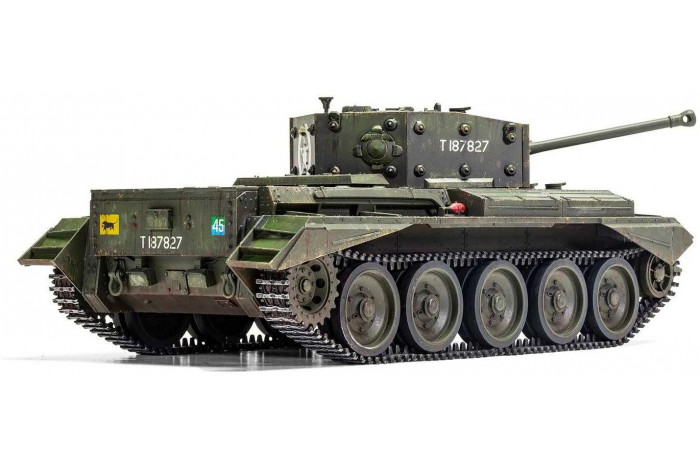 Classic Kit tank A1374 - Cruiser Mk.VIII A27M Cromwell Mk.VI (1:35)