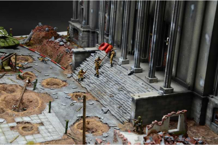 Model Kit diorama 6195 - Berlin 1945: Battle for the Reichstag (1:72)
