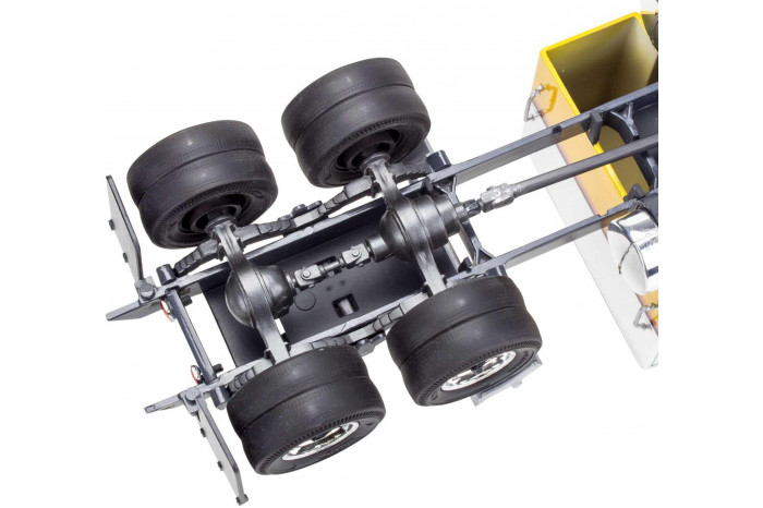 Plastic ModelKit MONOGRAM truck 7471 - Chevy Bison Semi Truck (1:32)