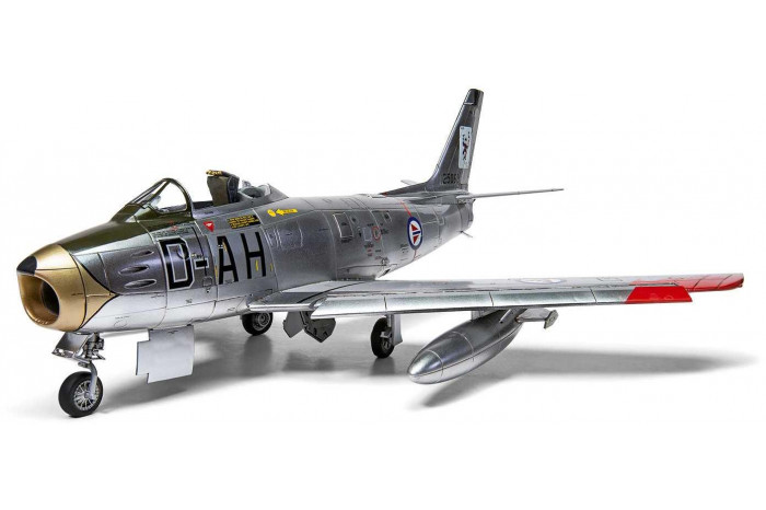 Classic Kit letadlo A08110 - North American F-86F-40 Sabre (1:48)