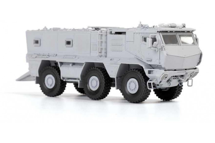 Model kit military 5075 - Typhoon-K Russian armoured vehicle (1:72)