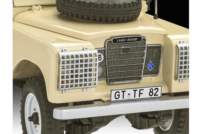 Plastic ModelKit auto 07056 - Land Rover Series III LWB (commercial) (1:24)