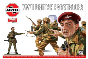 Classic Kit VINTAGE figurky A02701V - WWII British Paratroops (1:32)