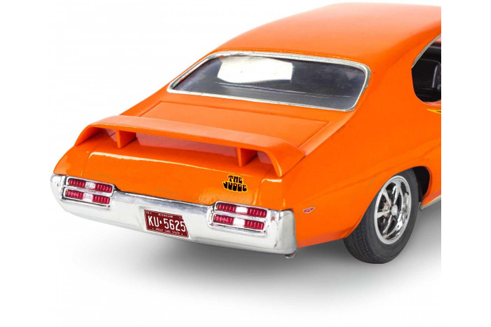 Plastic ModelKit MONOGRAM auto 4530 - 69 Pontiac GTO "The Judge" 2N1 (1:24)